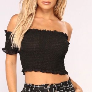 *Brand New* Off Shoulder Smocked Crop Top - Black